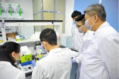 我校首間集教學、科研、臨床應用“三位一體”醫學研究與試驗發展實驗室正式投入使用